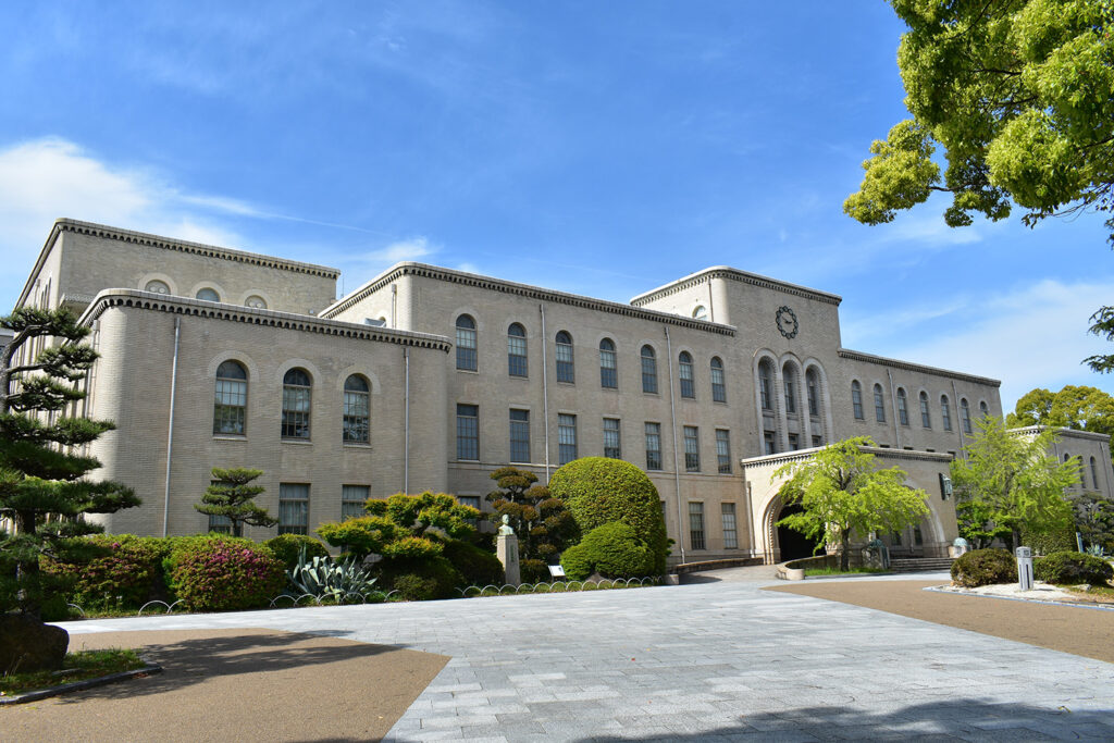 小神戸大学　 国立 医学部合格　医学部受験情報 医学部予備校 レクサス教育センター